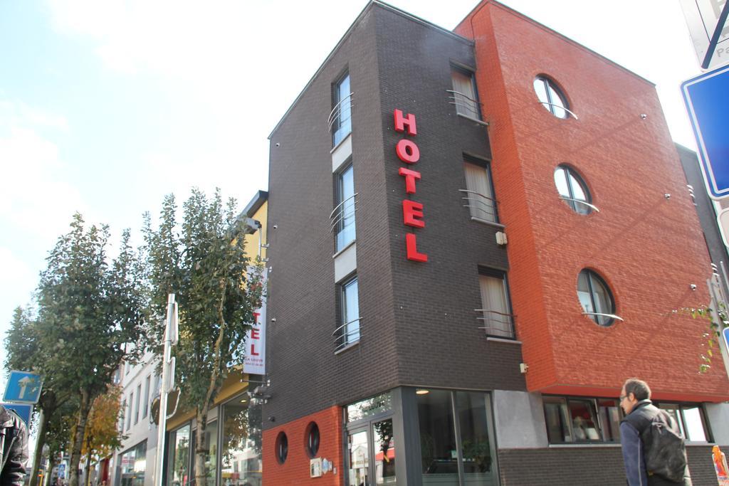 Hotel La Louve La Louvière Exterior foto